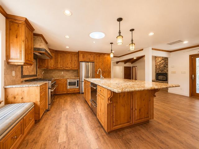 627 E Utah Avenue, Fresno, CA 93720