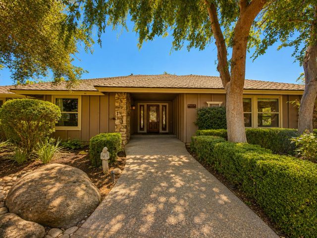 627 E Utah Avenue, Fresno, CA 93720