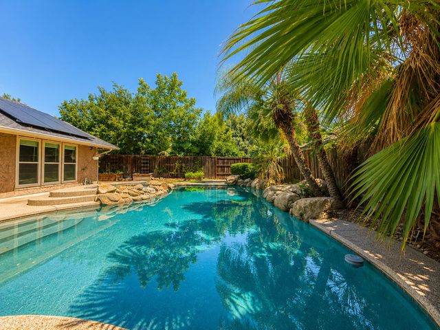 627 E Utah Avenue, Fresno, CA 93720