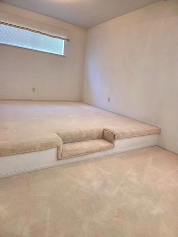 4456 Stollwood Dr, Carmichael, CA 95608