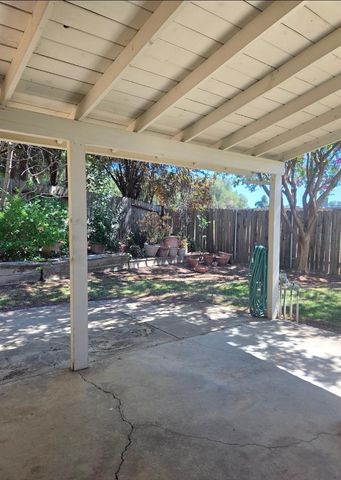 4456 Stollwood Dr, Carmichael, CA 95608