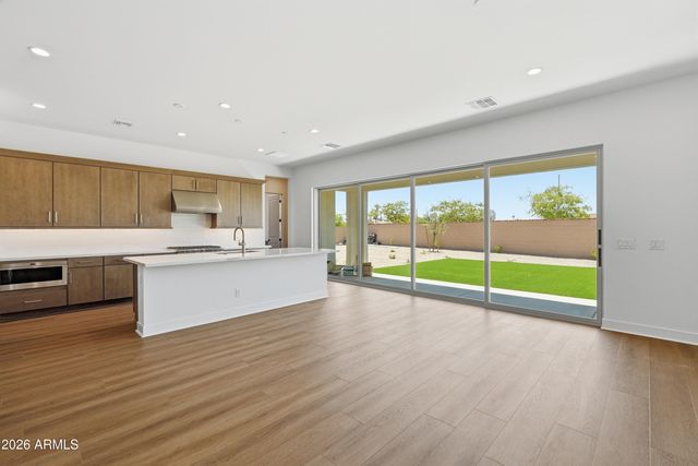 17789 W CRAWFORDSVILLE Drive, Surprise, AZ 85388