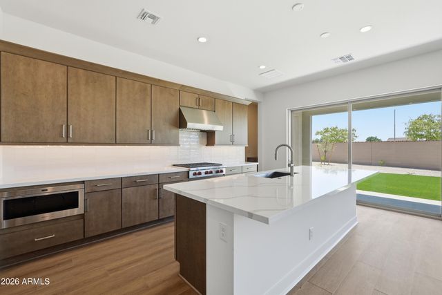17789 W CRAWFORDSVILLE Drive, Surprise, AZ 85388