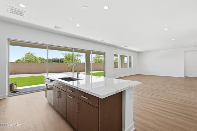 17789 W CRAWFORDSVILLE Drive, Surprise, AZ 85388