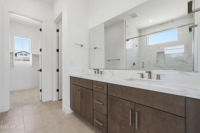 17789 W CRAWFORDSVILLE Drive, Surprise, AZ 85388
