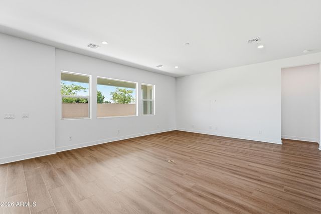 17789 W CRAWFORDSVILLE Drive, Surprise, AZ 85388