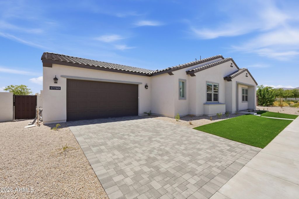 17789 W CRAWFORDSVILLE Drive, Surprise, AZ 85388 — photo 2