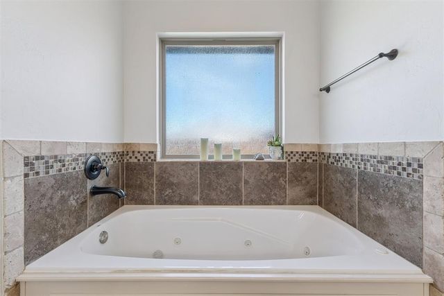 8421 NW 126th Street, Oklahoma City, OK 73142