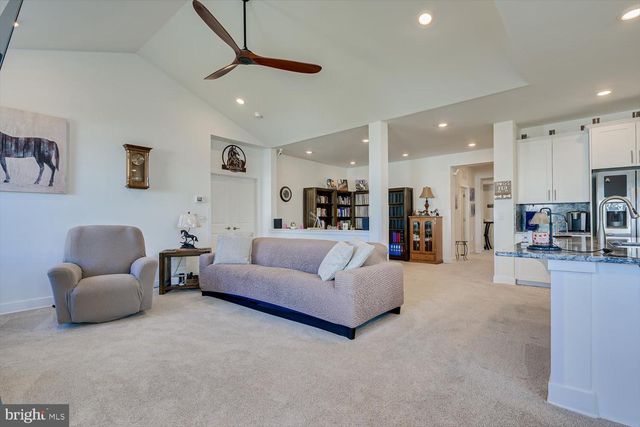 25 STARLIGHT DR, Monroe Township, NJ 08831