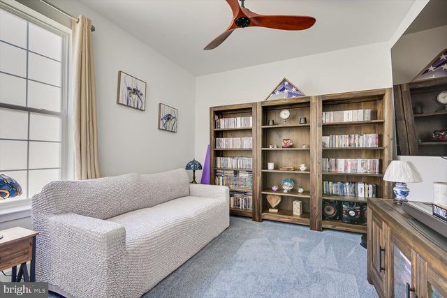 25 STARLIGHT DR, Monroe Township, NJ 08831