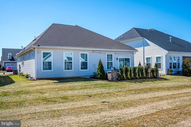 25 STARLIGHT DR, Monroe Township, NJ 08831