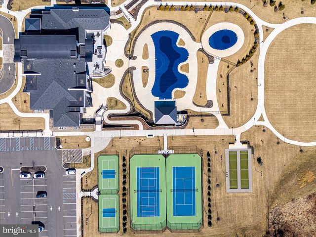 25 STARLIGHT DR, Monroe Township, NJ 08831