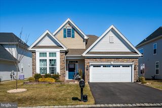 25 STARLIGHT DR, Monroe Township, NJ 08831