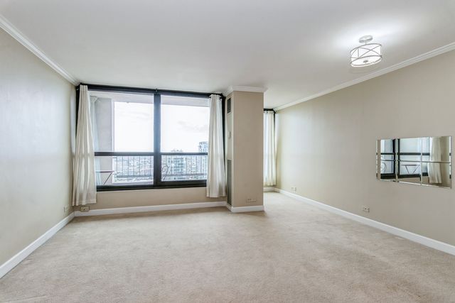 1030 N State Street 35M, Chicago, IL 60610
