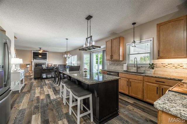 103 Perennial Court, Dardenne Prairie, MO 63368