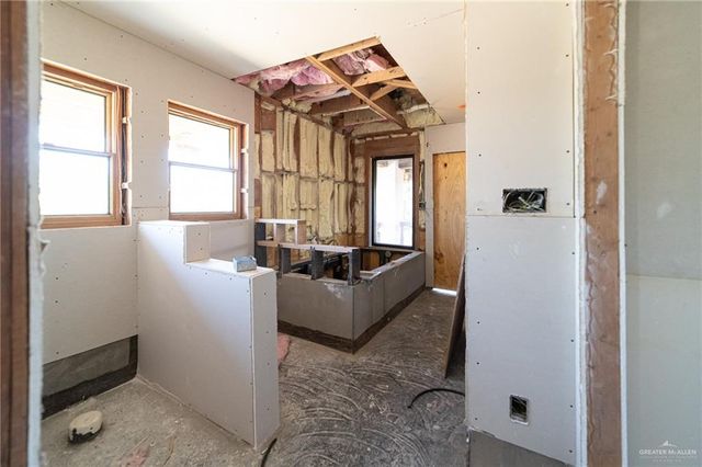 2136 E Mile 3, Palmhurst, TX 78573