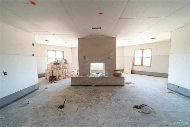 2136 E Mile 3, Palmhurst, TX 78573