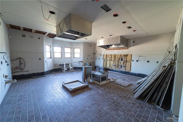 2136 E Mile 3, Palmhurst, TX 78573