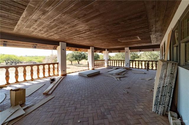 2136 E Mile 3, Palmhurst, TX 78573