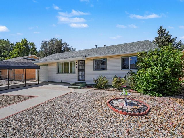 32 Dudley Avenue, Colorado Springs, CO 80909