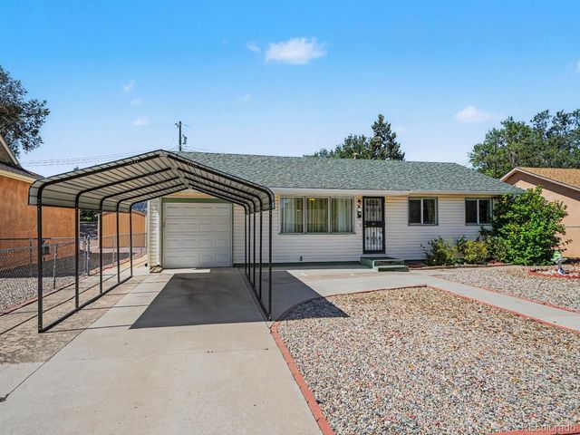 32 Dudley Avenue, Colorado Springs, CO 80909