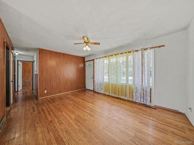 32 Dudley Avenue, Colorado Springs, CO 80909