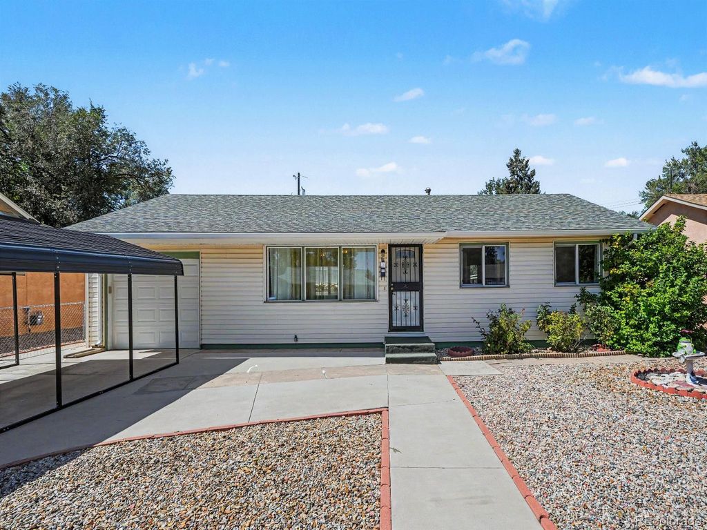 32 Dudley Avenue, Colorado Springs, CO 80909