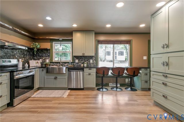 4223 Roundhill Dr, Chesterfield, VA 23832