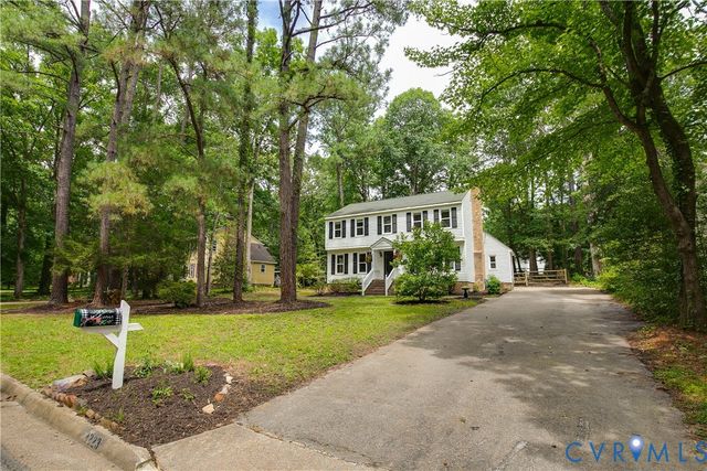 4223 Roundhill Dr, Chesterfield, VA 23832