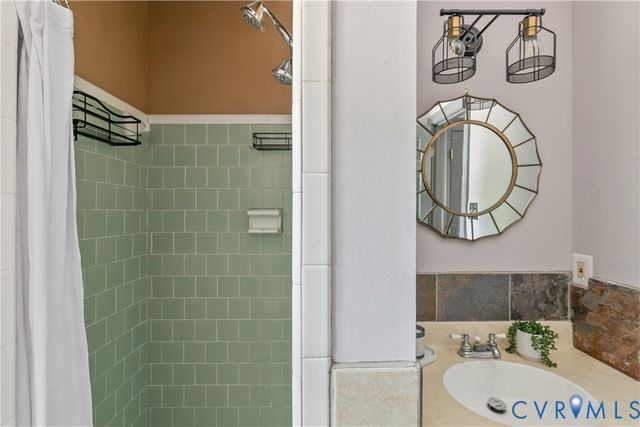 4223 Roundhill Dr, Chesterfield, VA 23832