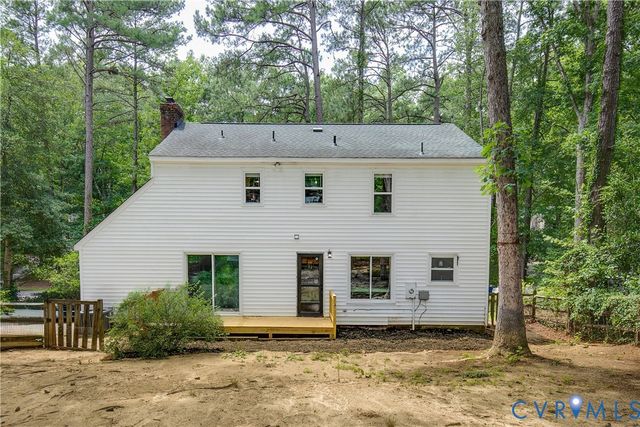 4223 Roundhill Dr, Chesterfield, VA 23832