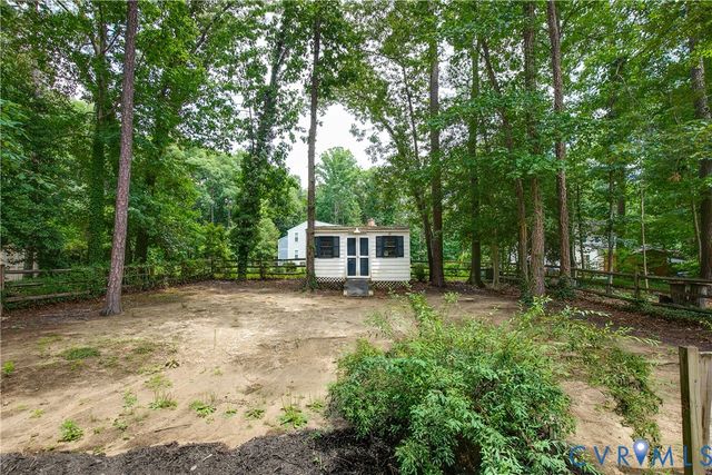 4223 Roundhill Dr, Chesterfield, VA 23832