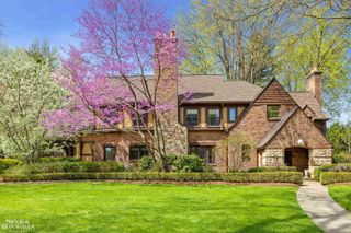 847 Whittier Road, Grosse Pointe Park, MI 48230