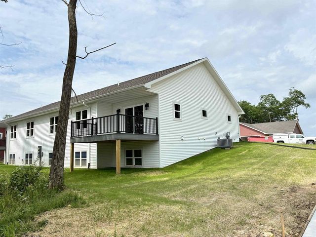 1062 Armida Court, Reedsburg, WI 53959