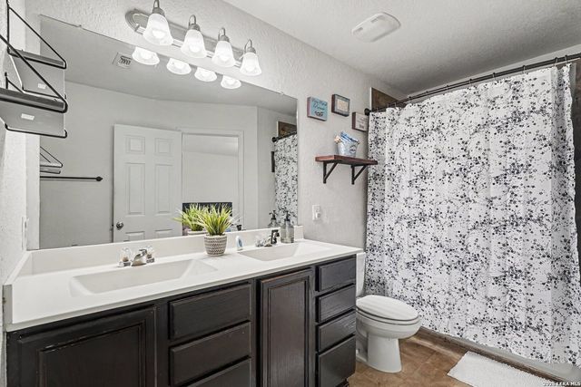 7602 PALOMINO CV, San Antonio, TX 78244