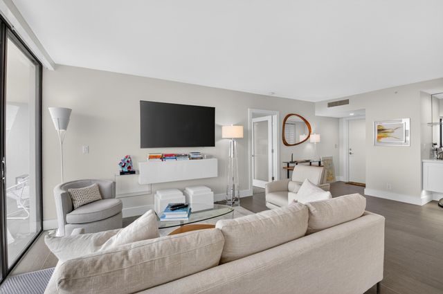 6845 Willow Wood Drive 3061, Boca Raton, FL 33434