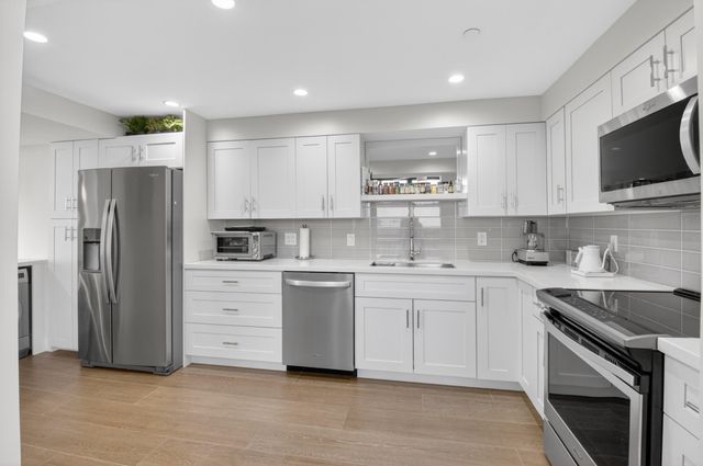 6845 Willow Wood Drive 3061, Boca Raton, FL 33434