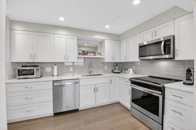 6845 Willow Wood Drive 3061, Boca Raton, FL 33434