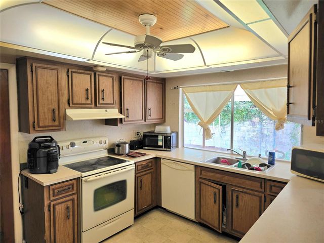 3289 SHERINGHAM ROAD, Orlando, FL 32808
