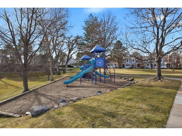 2916 W Long Cir D, Littleton, CO 80120