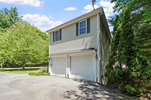 4 Forest Street, Georgetown, MA 01833