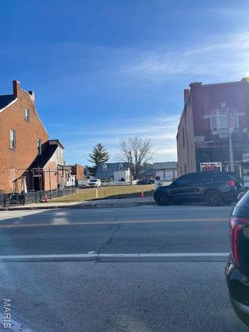 218 E 1st Street, Hermann, MO 65041