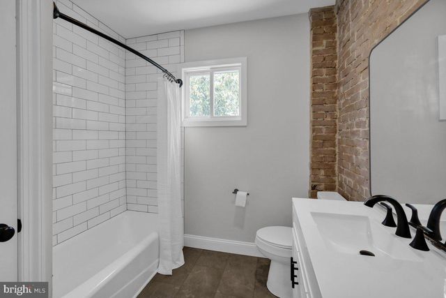 424 WALNUT ST, Denver, PA 17517