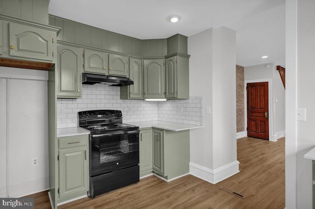 424 WALNUT ST, Denver, PA 17517