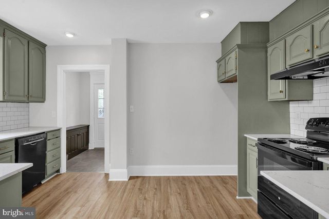 424 WALNUT ST, Denver, PA 17517