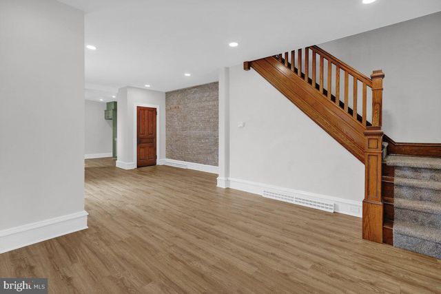 424 WALNUT ST, Denver, PA 17517