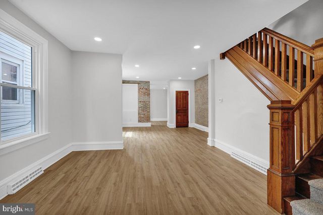 424 WALNUT ST, Denver, PA 17517