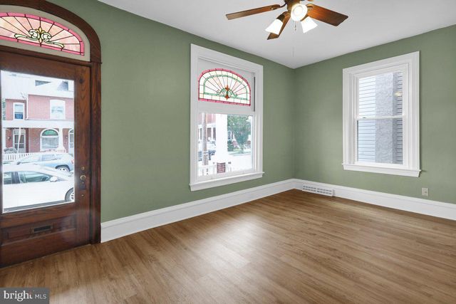 424 WALNUT ST, Denver, PA 17517
