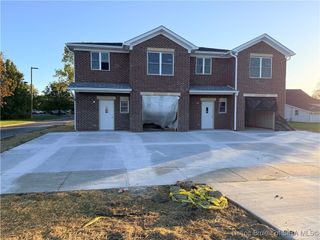 2022 N Greentree Boulevard, Clarksville, IN 47129