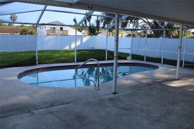 11111 BLOOMINGTON DRIVE, Tampa, FL 33635